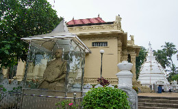 Buddhist Temple in Colombo